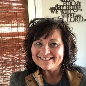 Meet your Posher, Melissa